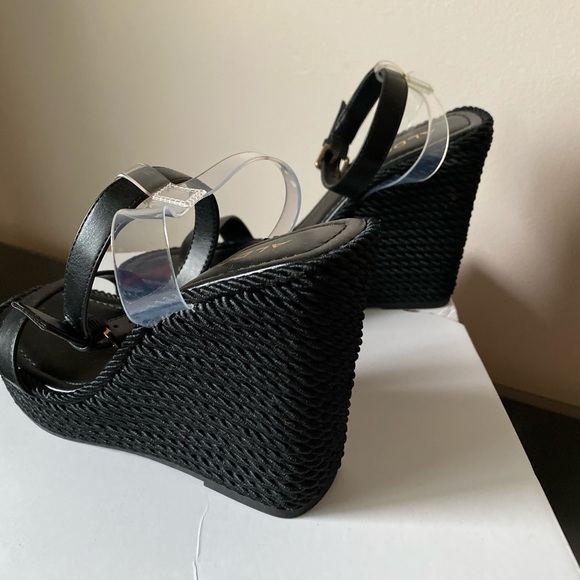 ✨NWT✨ ALDO Black Wedges - Picture 4 of 5